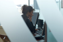 ing reading internet cafe